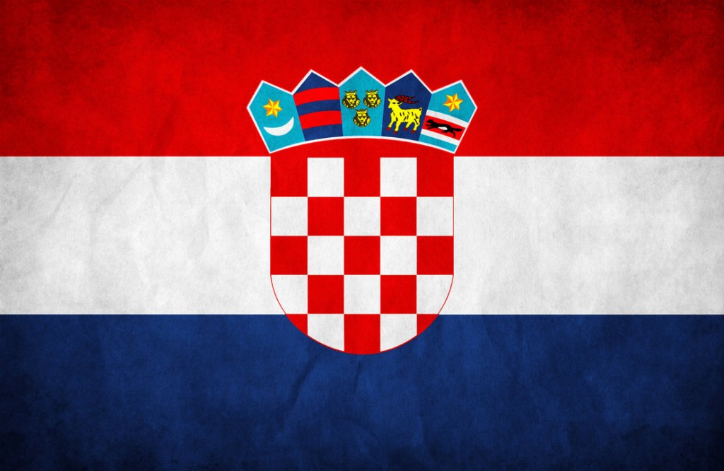 Croatia_Grunge_Flag_by_think0
