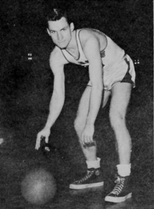 Dean Smith, giocatore ai tempi di Kansas.