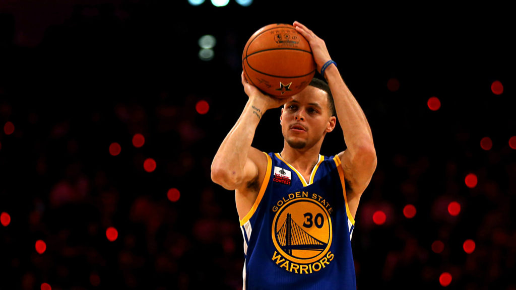  14 febbraio - Curry vince il three point shootout.